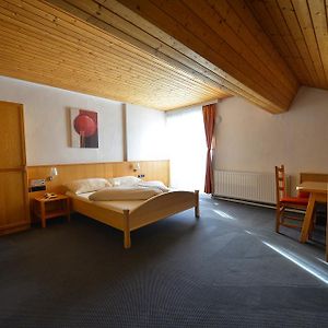 Apartament "Senior" z łóżkiem king-size
